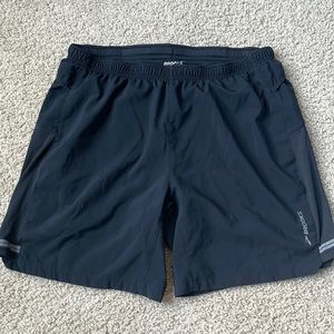 Brooks Sherpa 2-in-1 size M